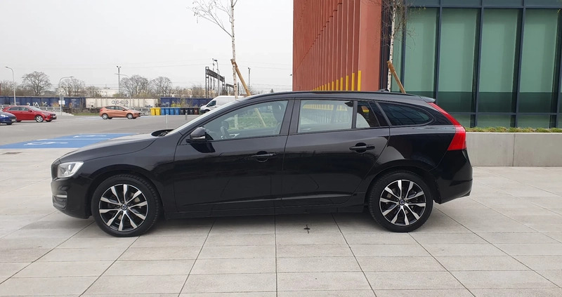 Volvo V60 cena 59900 przebieg: 166000, rok produkcji 2018 z Opole małe 529